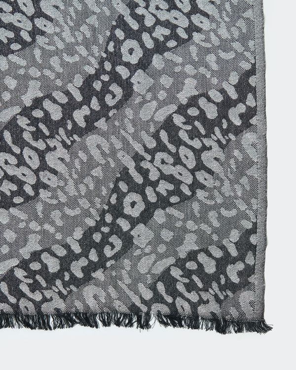 Jacquard Leopard Scarf